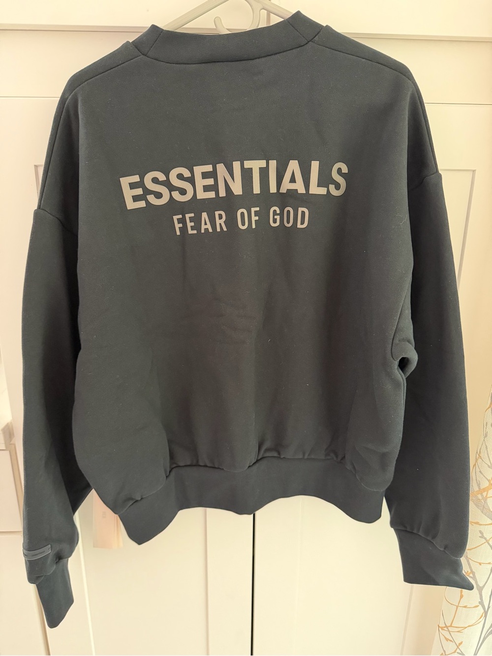 Essentials Fear of God Black Crewneck Sweatshirt